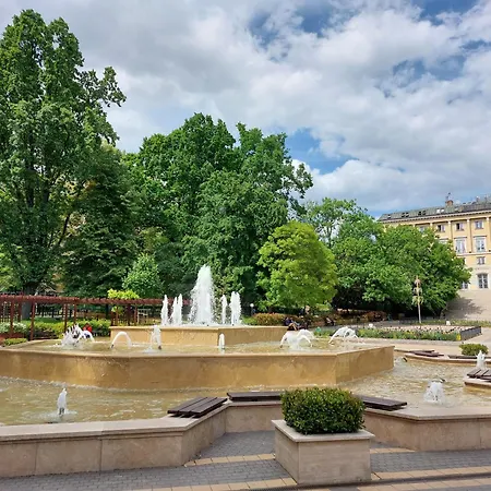 Rose Hill 4 Budapest